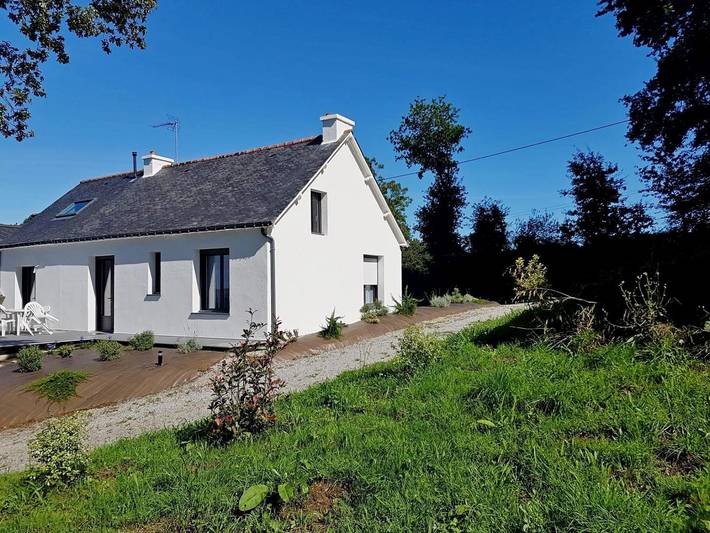 Gîte pour 5 personnes, avec terrasse et jardin