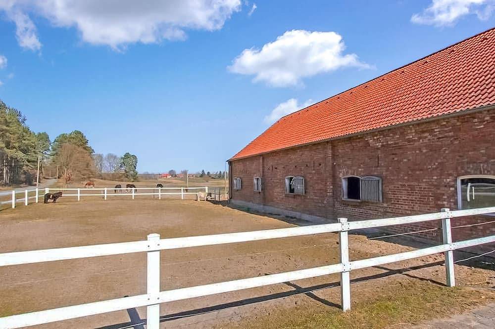 Ganze Wohnung, Schöne 1-Zimmer-Wohnung in Dobbin in Dobbertin, Ludwigslust-Parchim