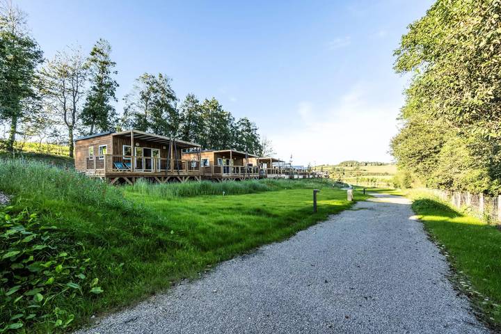 Camping für 4 Personen, mit Terrasse und Pool in Atlantikküste Frankreich - 2