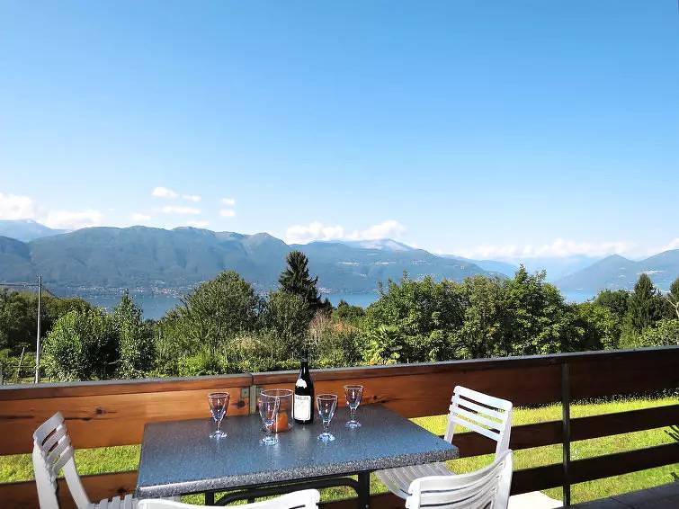Huis 8 personen in Castelveccana, Lago Maggiore (Lombardy)