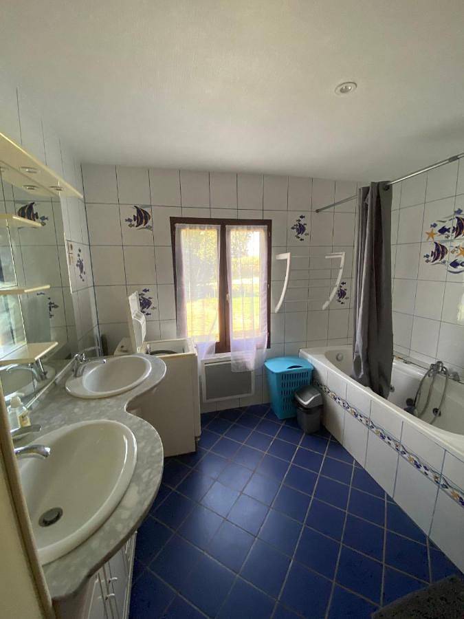 Four-Bedroom House in Buanes, Landes