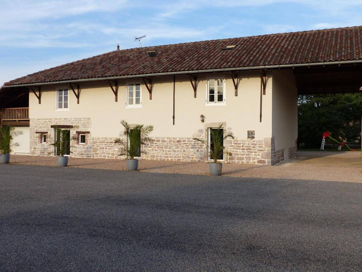 Gîtes Domaine de la Rochère in Domsure, Région de Bourg-en-Bresse