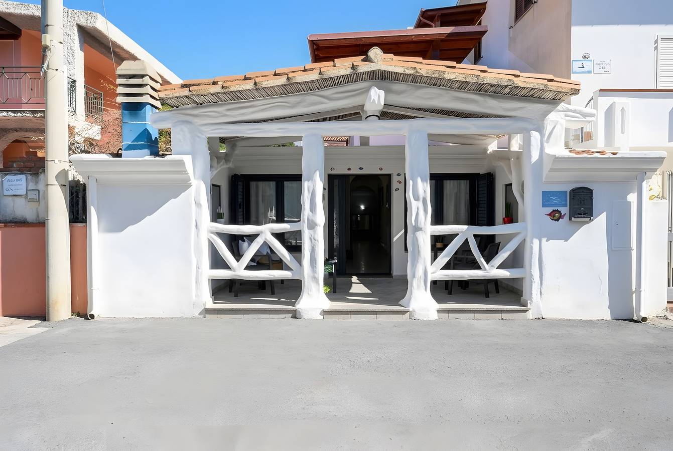 Casa Vacanze Appartamento Holiday vicino alla spiaggia con Wi-Fi e terrazza in Cala Gonone, Dorgali
