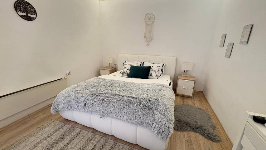 Apartament wakacyjny dla 10 osób, z ogród i widok oraz sauna i basen w Miszkolc