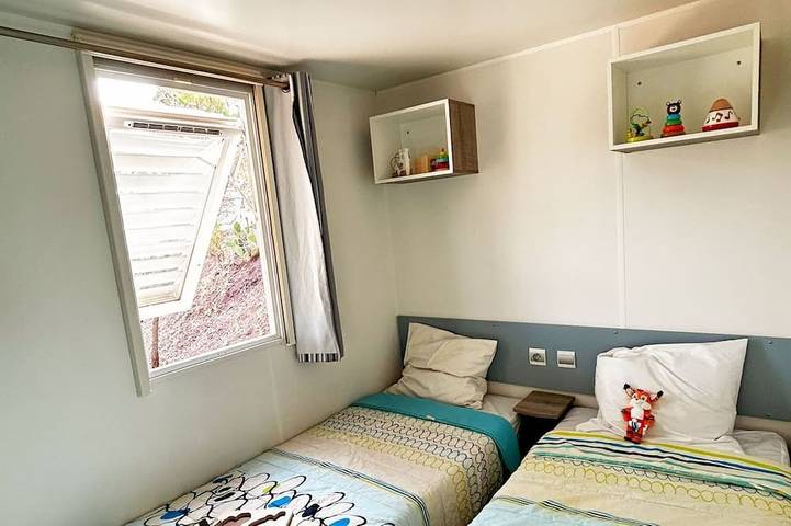 Camping pour 6 personnes, avec terrasse et piscine à Le Muy - 4