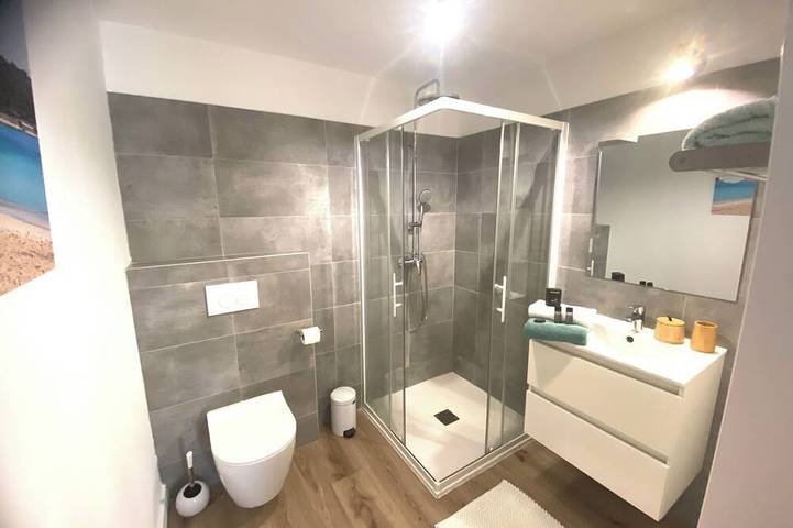 Gîte pour 2 personnes, avec Terrasse ainsi que Jardin et Piscine dans Plage Cala Rossa - 4