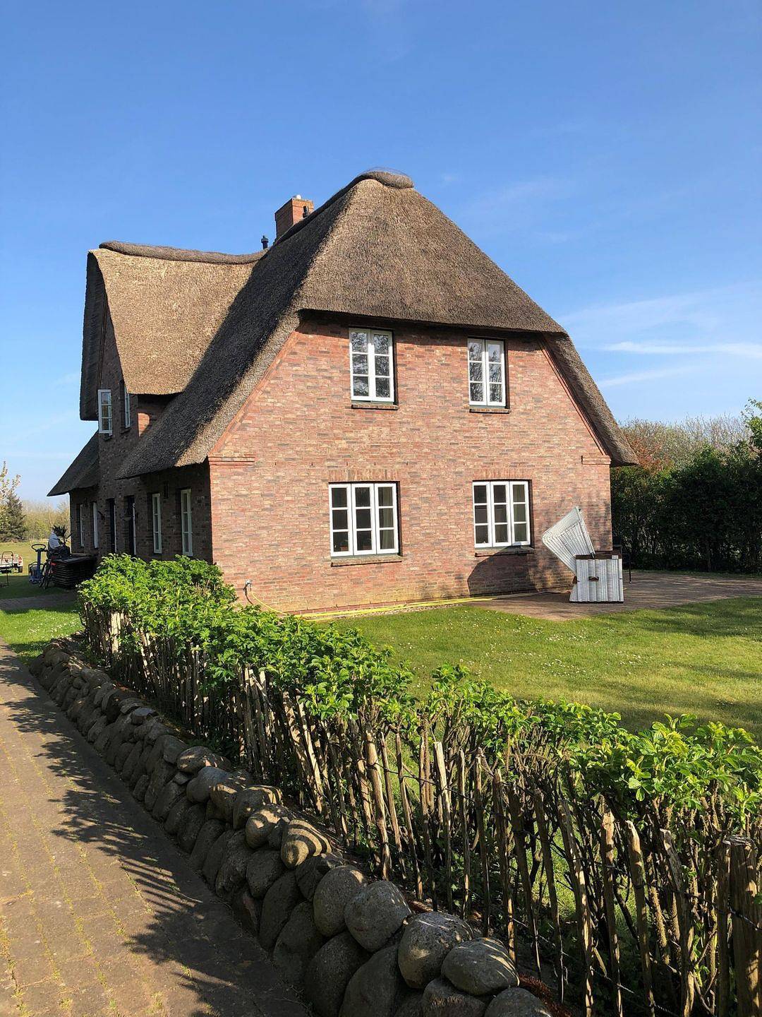 Ferienhaus in Utersum: 75 m², Garten, 500 m zum Strand, Hunde willkommen in Utersum, Föhr