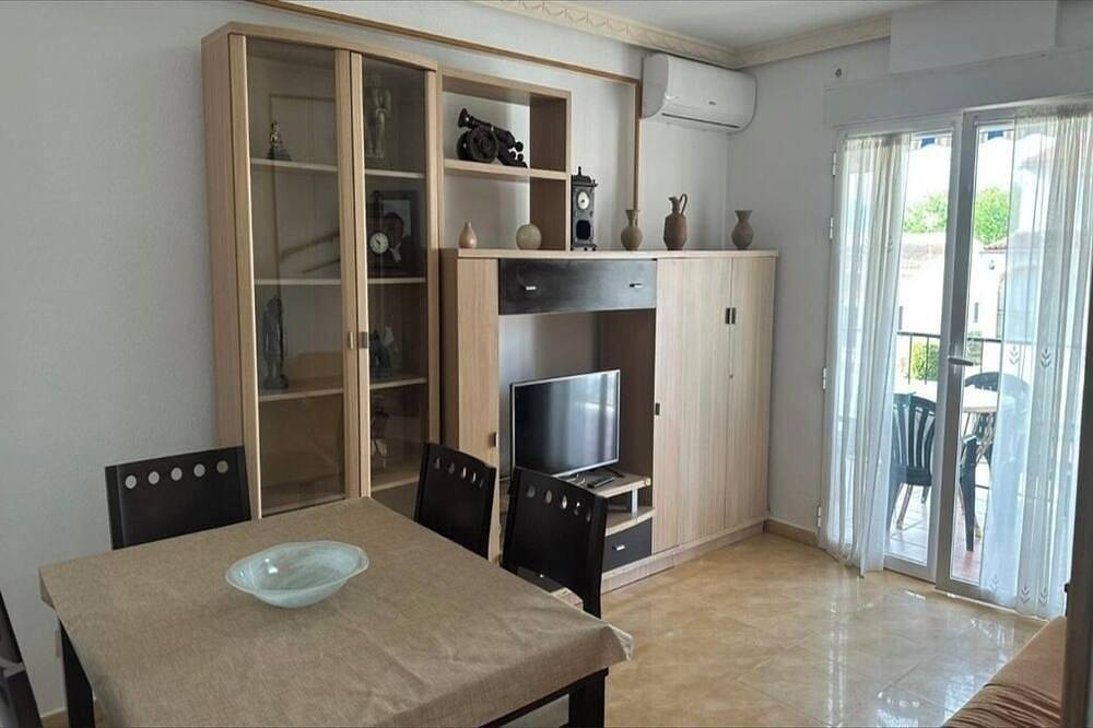 Apartamento entero, Apartamento a pie de playa (apto para mascotas) in Oliva, Costa de Valencia