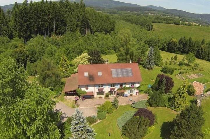 Gîte pour 4 personnes, avec terrasse et jardin à Provenchères-sur-Fave