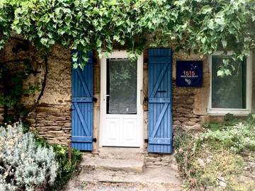 Gîte pour 12 personnes, avec jardin à Quins