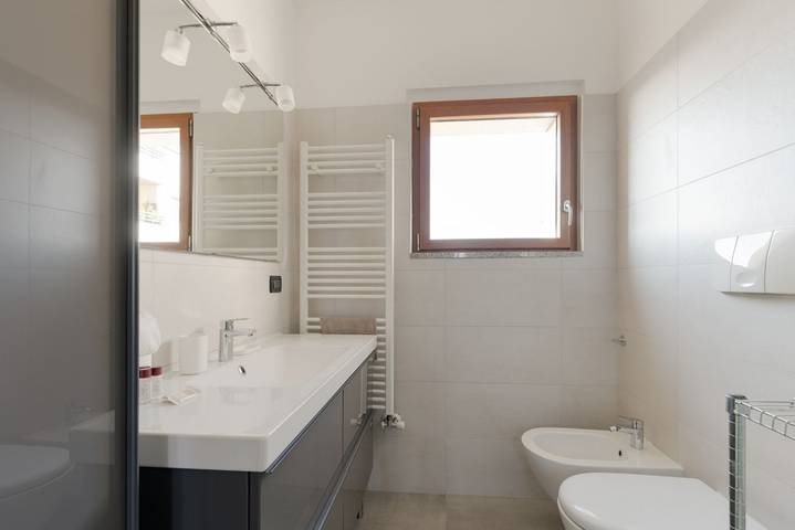 Ganze Wohnung, Ferienwohnung für 2 Personen mit Balkon/Terrasse in Mailand, Mailand Provinz