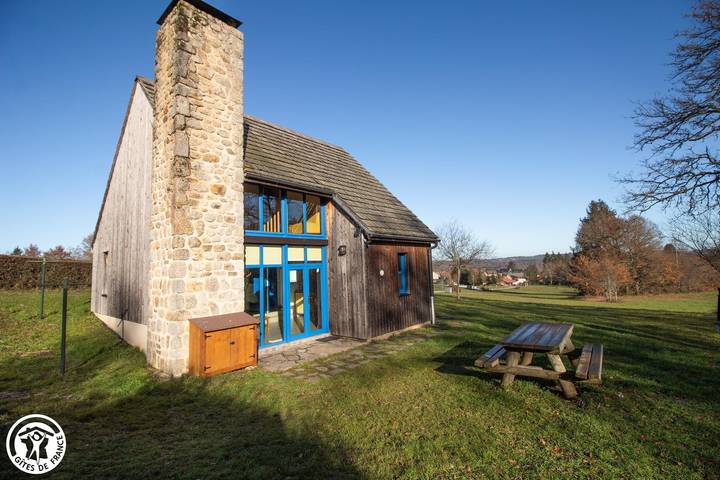 Gîte pour 4 personnes, avec Terrasse ainsi que Jardin et Vue