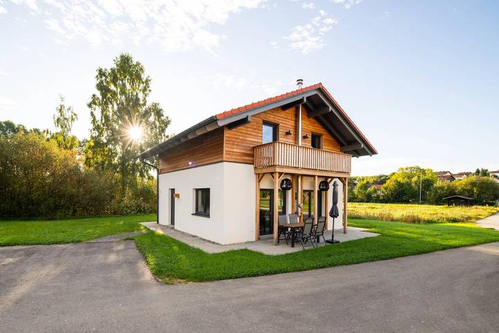 Bungalow für 6 Personen, mit Balkon/Terrasse und Terrasse in Niederbayern