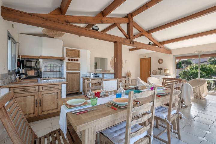 Location de vacances pour 6 personnes, avec terrasse et jardin dans Plage Du Port Meleu Prefailles - 3