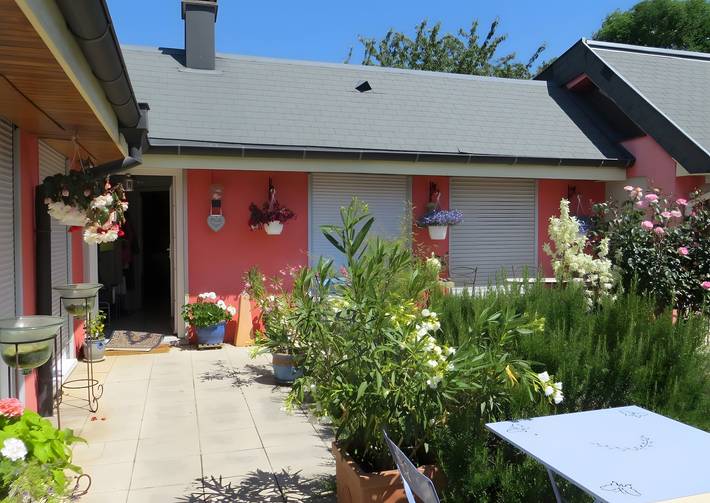 Gîte pour 4 personnes, avec jardin à Dingsheim