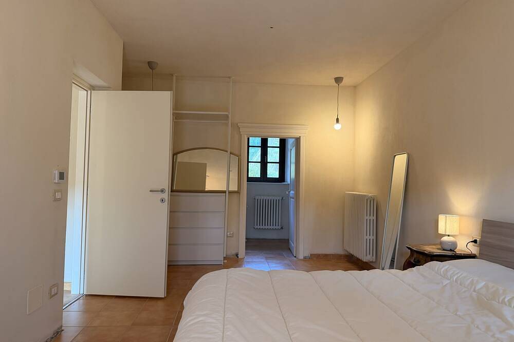 Kiki's - A spacious house, with a garden, in the Langhe. in Castagnole delle Lanze (dorf), Castagnole delle Lanze