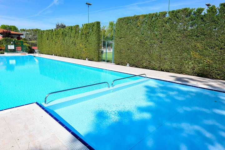 Ferienwohnung für 4 Personen, mit Terrasse und Garten sowie Pool in Sirmione - 3