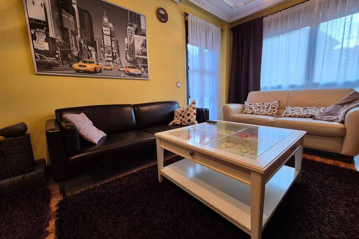 Appartement entier, Charmant appartement avec jardin, cuisine équipée et lave-linge in Laviana, Chaîne Cantabrique