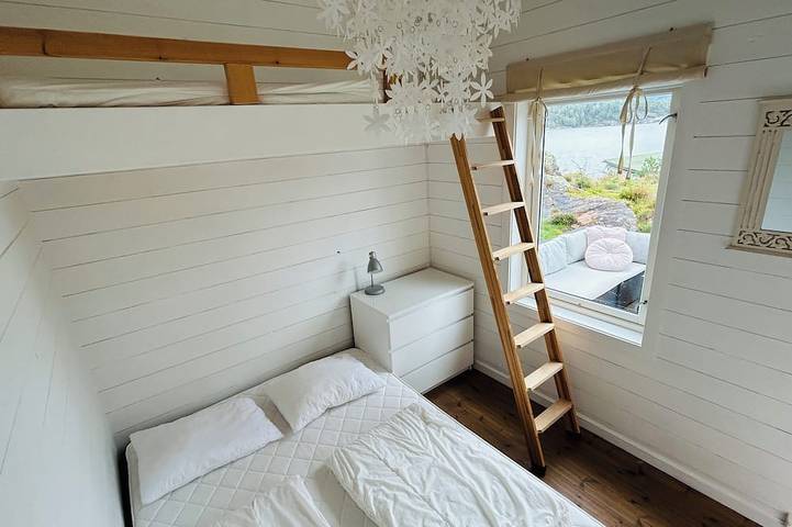 Seaside Summer House with Stunning Oslofjord Views - Private & Peaceful in Røyken