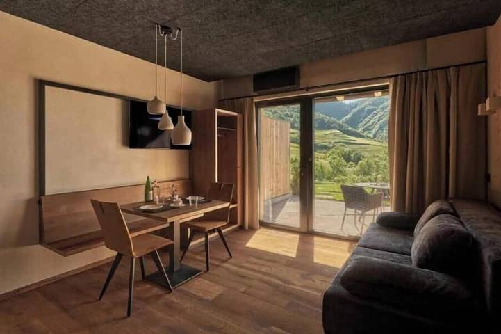 Exclusive 2-Bedroom Chalet with an Infinity Pool in Terlano, Alpi Sarentine