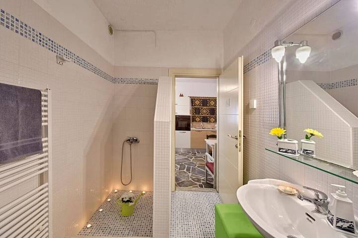 Aegean View Seaside Home with Sea Access in Siros
