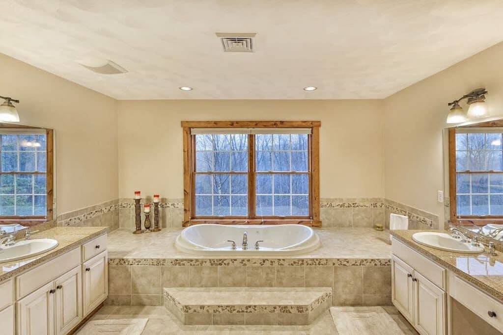 Majestic Mountain Manor bei 7 Springs - 7.700 Sq. Ft! 6Br 6Ba (für bis zu 30 Personen) in Seven Springs, Pennsylvania