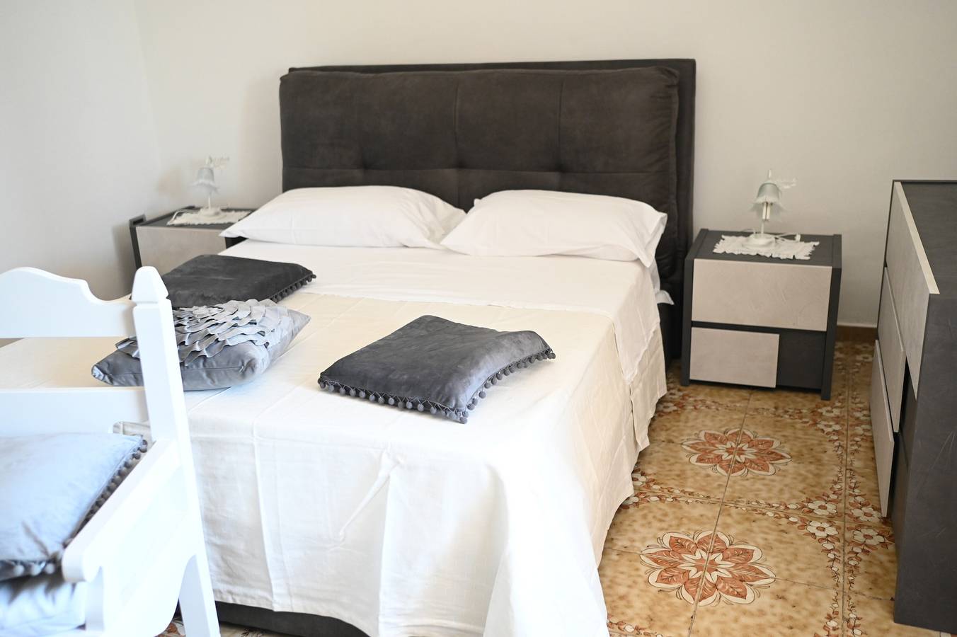 Ferienhaus 'Holydayshouse' mit Bergblick, Wlan und Klimaanlage in Ercolano, Nationalpark Vesuv