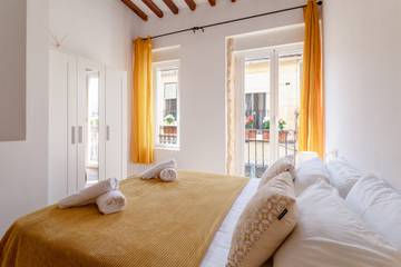 Apartment for 4 People in El Barrio, Alicante, Photo 2