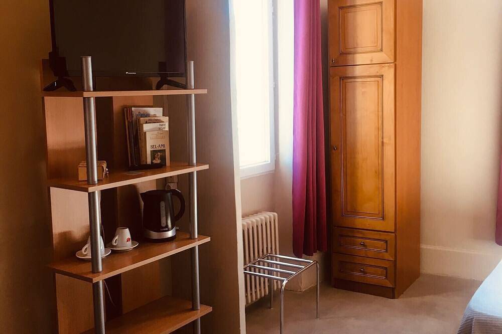 1/ Logement 2 pers sdb privée wifi-cuisine commune in Écueillé, Région de Châteauroux