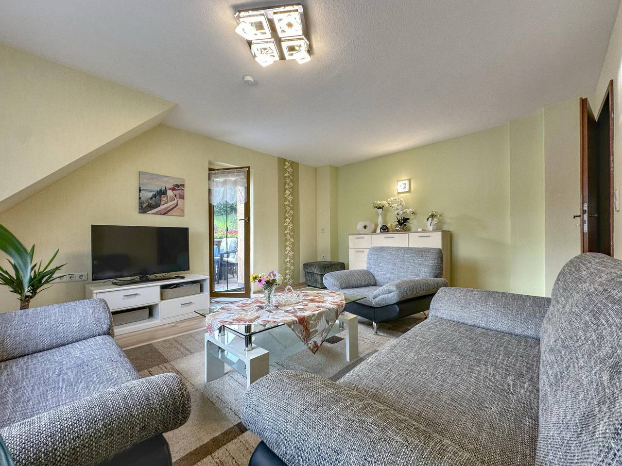 Ganze Wohnung, Schöne Wohnung im Thüringer Wald mit Balkon in Floh-Seligenthal, Rennsteig