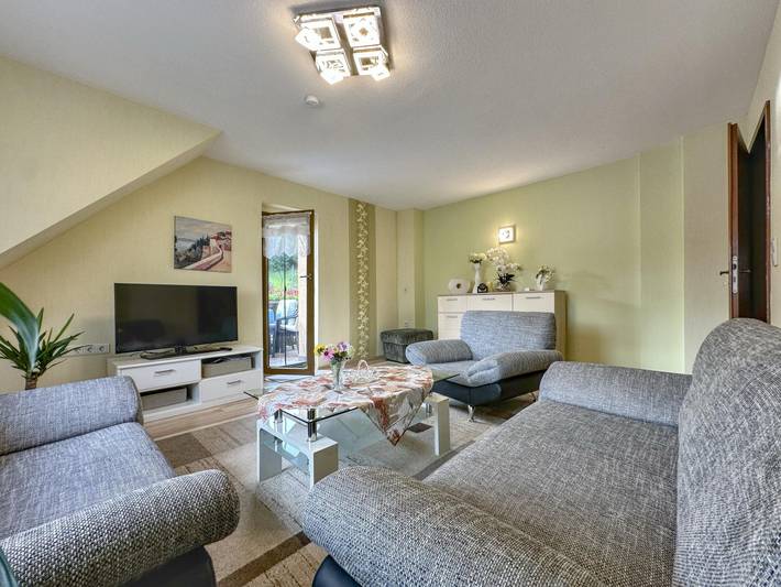 Ferienwohnung für 4 Personen, mit Balkon und Garten in Floh-Seligenthal - 2