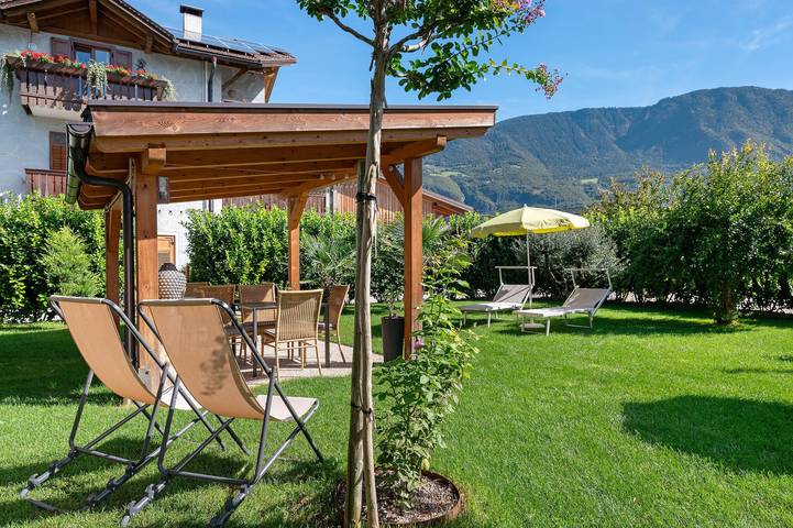 Ganze Wohnung, Apartment 'Auelehof Matilde' mit Bergblick, WLAN und Klimaanlage in Leifers, Fleimstaler Alpen
