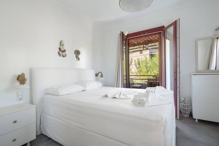 Gîte pour 4 personnes, avec balcon dans Vathy