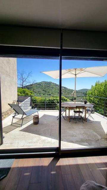 Gîte pour 4 personnes, avec vue et terrasse à Bélesta