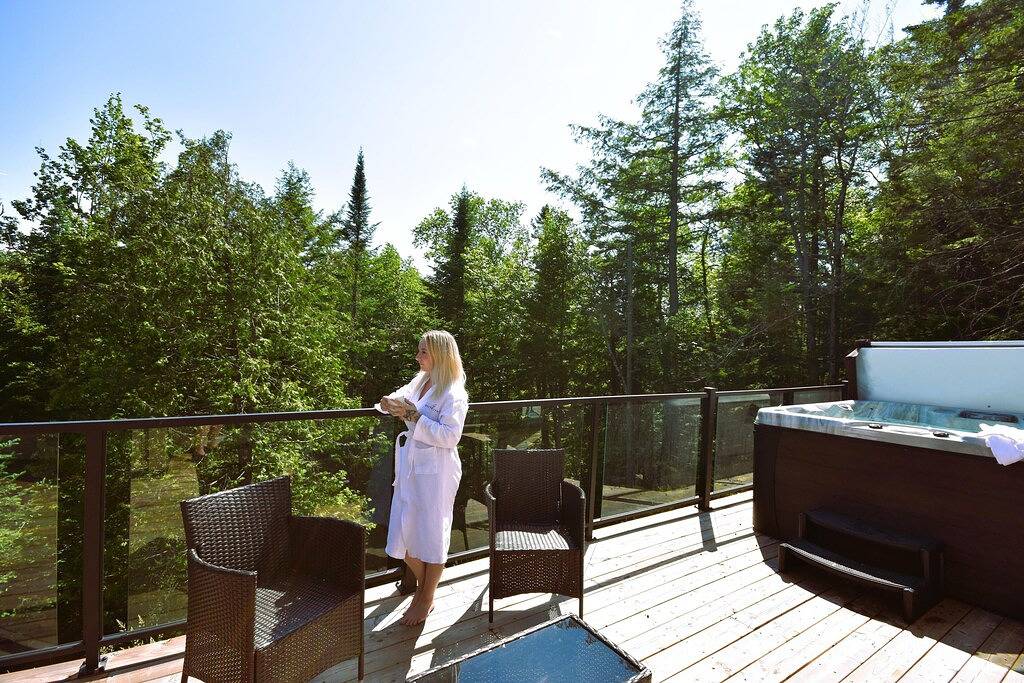 Luxurious Villa Tremblant 4 Bdrs w/ Hot Tub in La Conception, Québec