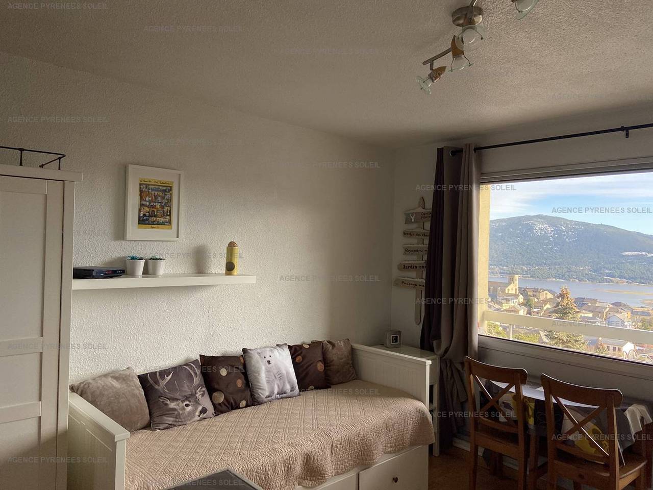 Studio entier, Studio cabine cosy avec balcon Sud, parking et Wifi aux Angles in Les Angles, Parc naturel régional des Pyrénées catalanes