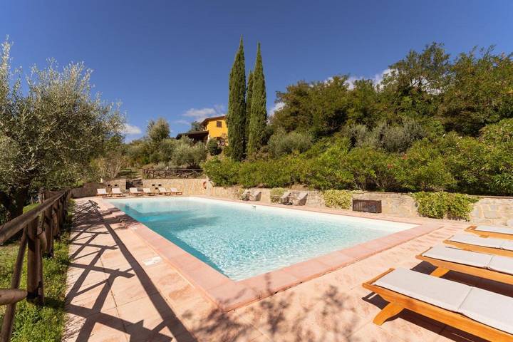 Stanza per 2 persone, con giardino e piscina nonché panorama a Perugia