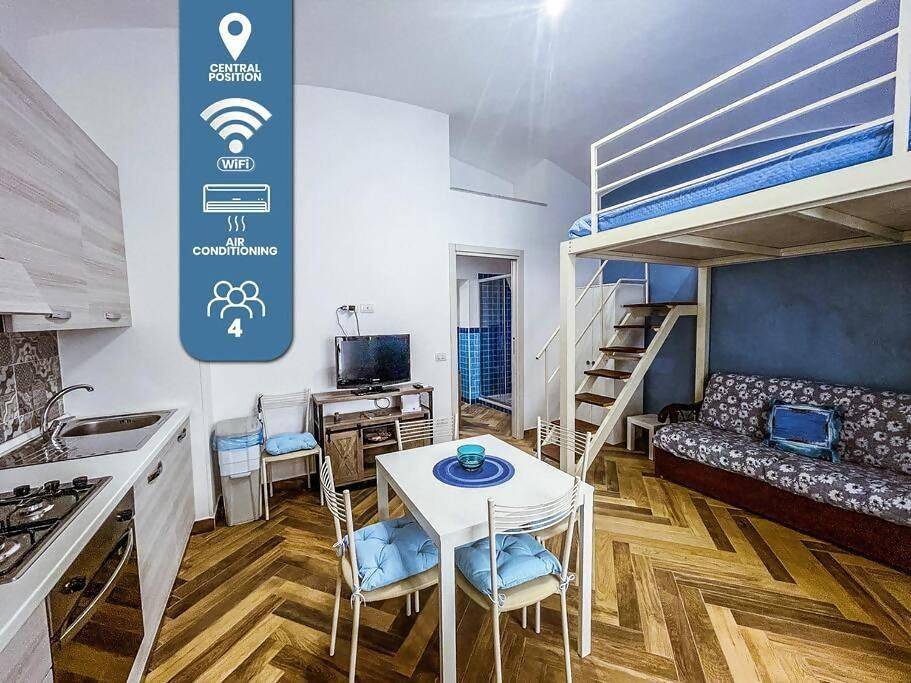 Nel cuore di Via Indipendenza - Noma Blu in Gaeta, Latina Provinz
