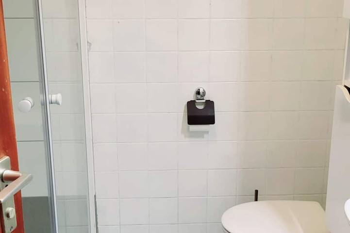 Ganze Wohnung, Große, zentral gelegene, ruhige 2 Zimmer Wohnung in der Tübinger Innenstadt in Tübingen, Neckar-Alb