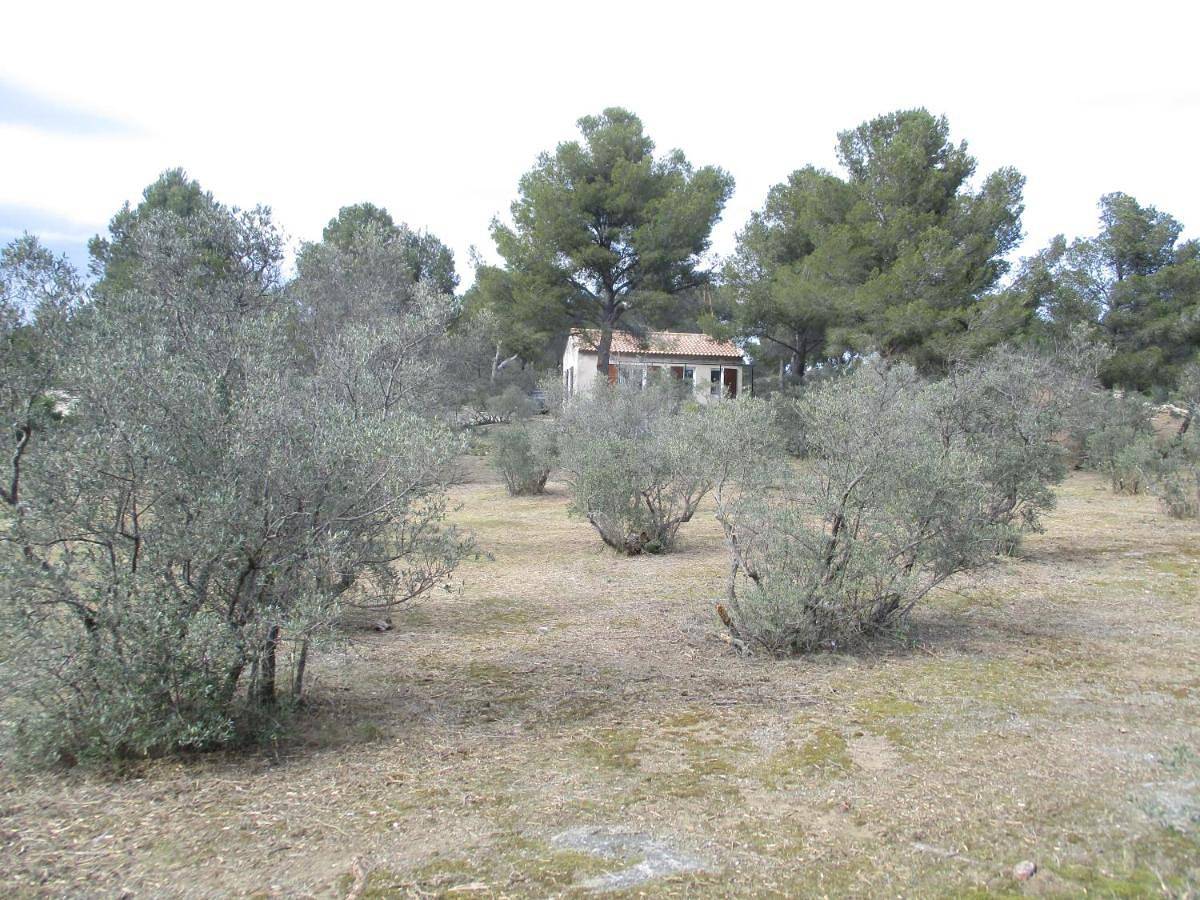 One-Bedroom House in Mouriès, Région d'Arles