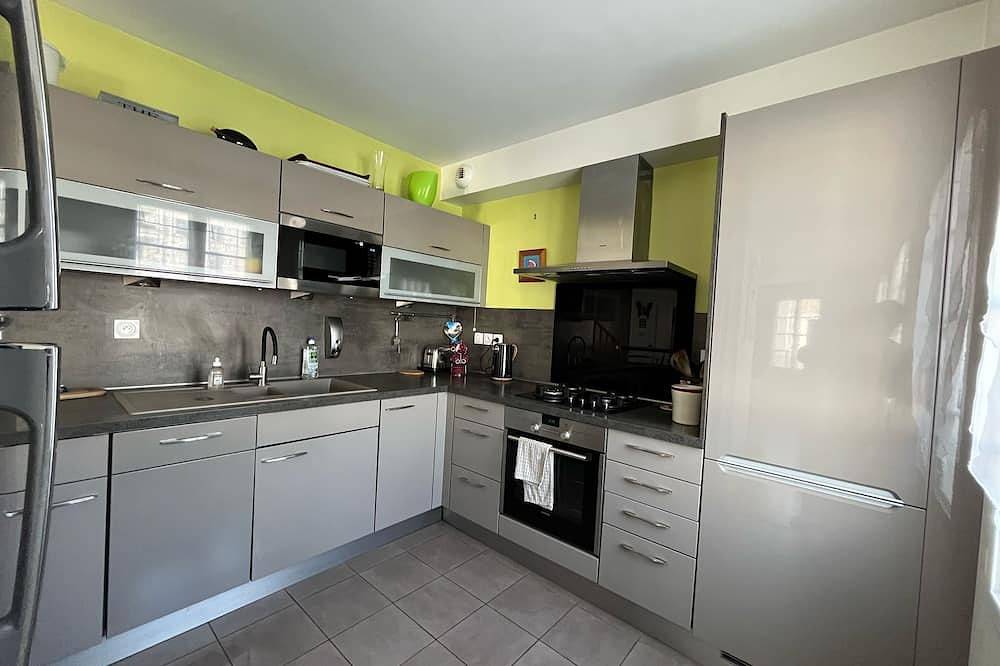 Beautifull Spacious House just 5 mins from Disneyland Paris in Magny-le-Hongre, Seine-et-Marne