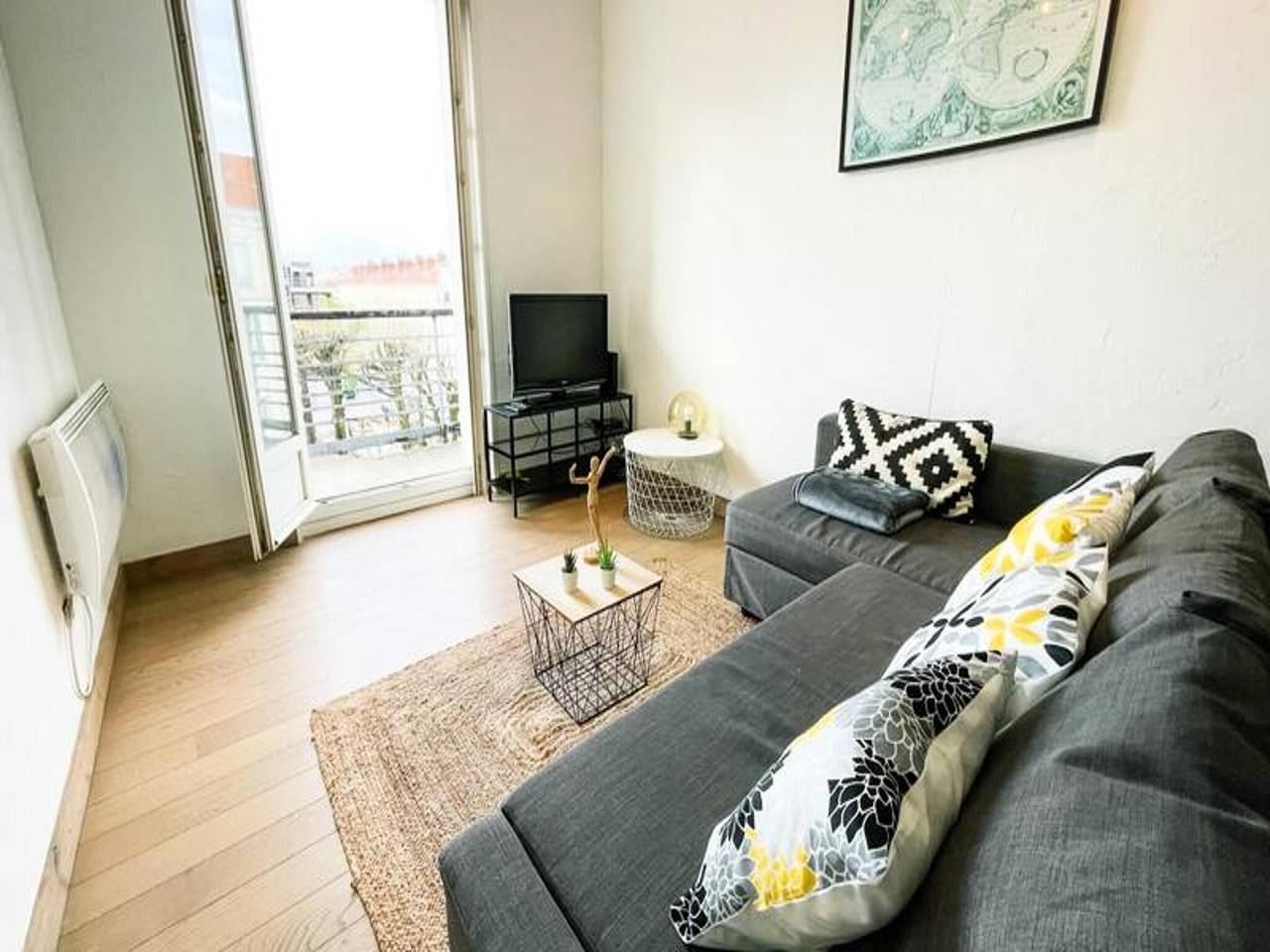 Apartamento entero, Bonita luz en Grenoble T2 in Grenoble, Isère