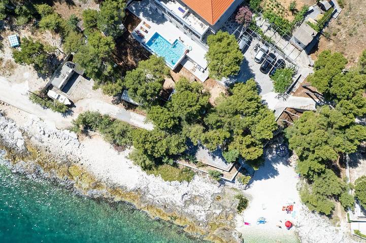 Willa dla 9 osób, z ogród i balkon w Slatine