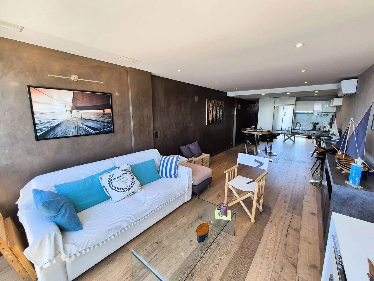 Appartement entier, A 40 m de la plage, climatisation, Wifi, vue mer, tout à pied in Le Brusc, Six-Fours-les-Plages