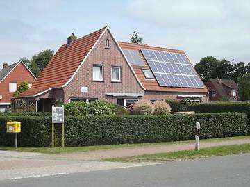 Ferienhaus für 8 Personen, mit Garten in Nesse