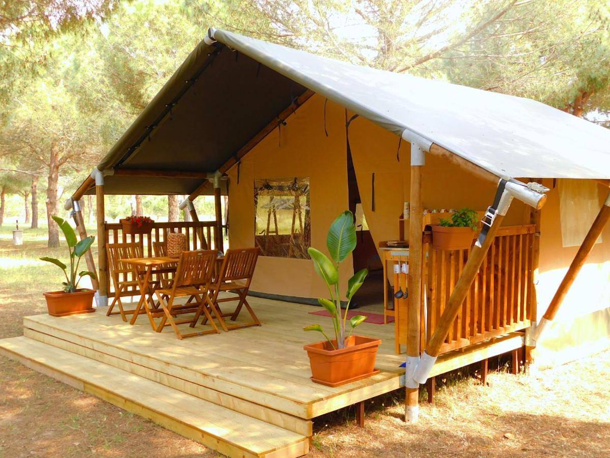 Tent in Isola di Varano (Foce Varano), Ischitella