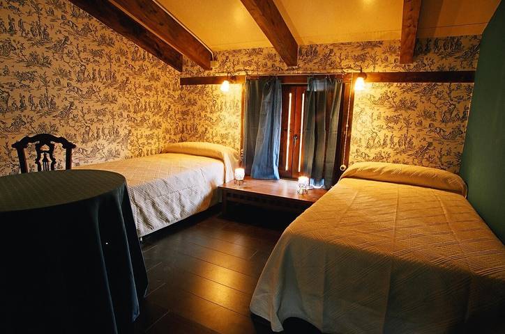 Casa rural para 10 personas, con Jardín en La Horra