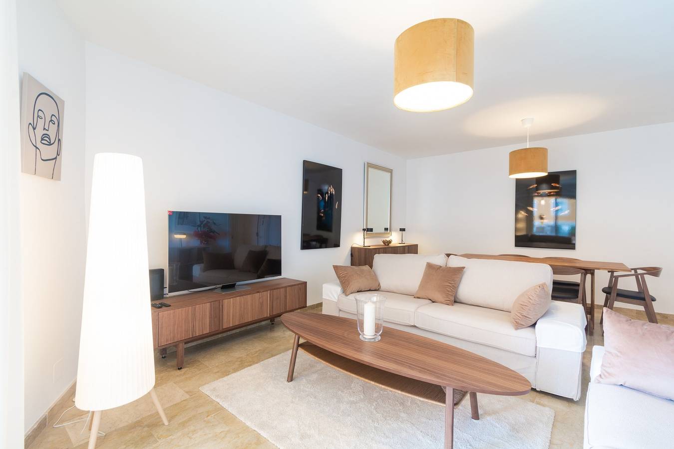 Entire apartment, “Large Marbella Del Mar” Apartment with Sea View, Wi-Fi, and Air Conditioning in Marbella Centre, Marbella