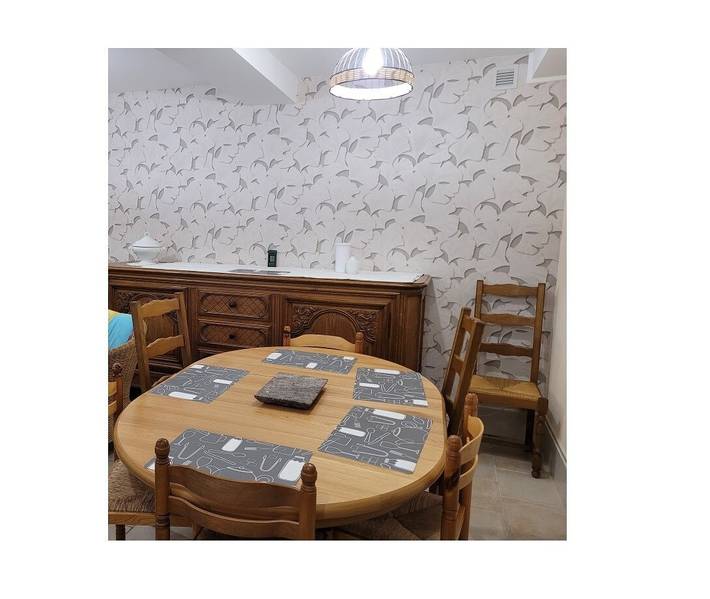 Location de vacances pour 6 personnes, avec balcon, adapté aux familles à Saint-Sernin-du-Plain - 4