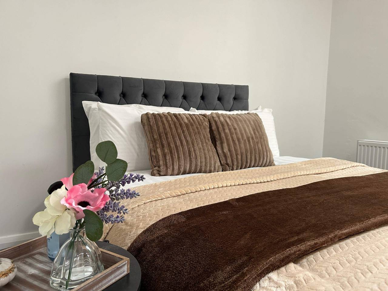 Entire holiday apartment, 22 Guests - Edenderry Luxury Apartment Retreat in County Offaly